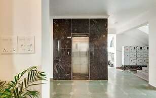 Deep International a Luxury Hotel