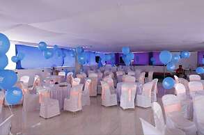 Deep International a Luxury Hotel