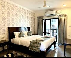 Deep International a Luxury Hotel