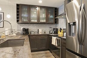 608 Avon Center Lodge 2 Bedroom Condo