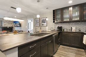 608 Avon Center Lodge 2 Bedroom Condo