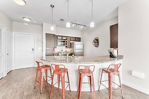 Prime Soco 2BR King Suite w Gympickleballlaundry