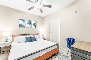 Fun Soco 1BR King Suite w Gympickleballlaundry