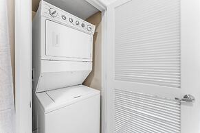 Fun Soco 1BR King Suite w Gympickleballlaundry