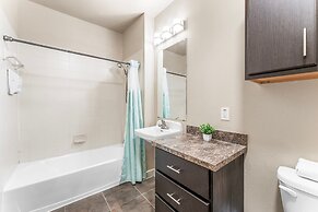 Fun Soco 1BR King Suite w Gympickleballlaundry