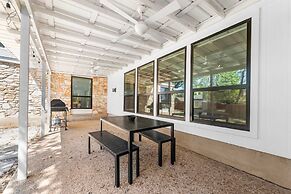 Close to Domain DT Shopping Chic Serene 3BR