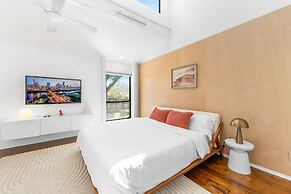 Close to Domain DT Shopping Chic Serene 3BR