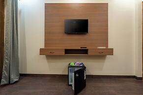 Lime Tree Hotel & One BHK Serviced Apartment - Noida Sector 50 Metro