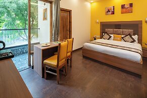 Lime Tree Hotel & One BHK Serviced Apartment - Noida Sector 50 Metro