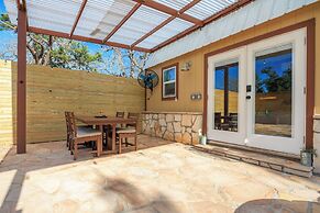 Romantic Luxury Retreat-hot/cold pool & sauna