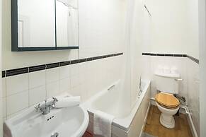 1BD Flat Stoke Newington Well Connected City Centre