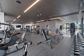 Prime Downtown Location Luxury Studio