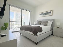 Luxury 3BR with Private Rooftop