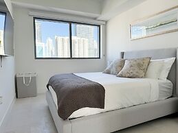 Luxury 3BR with Private Rooftop