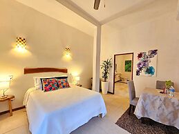 Mayan Majesty Boutique Hotel