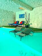 Mayan Majesty Boutique Hotel