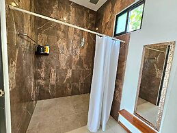Mayan Majesty Boutique Hotel
