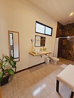 Mayan Majesty Boutique Hotel