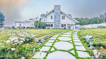 Sooke Harbour House