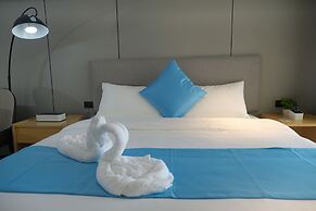 Golden Seagulls Hotel