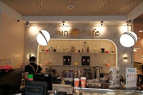 Golden Seagulls Hotel