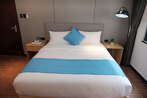 Golden Seagulls Hotel