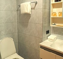 Golden Seagulls Hotel