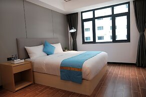 Golden Seagulls Hotel