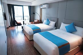 Golden Seagulls Hotel