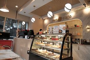 Golden Seagulls Hotel