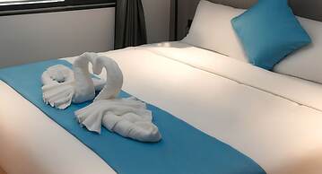 Golden Seagulls Hotel