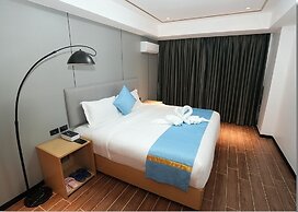 Golden Seagulls Hotel