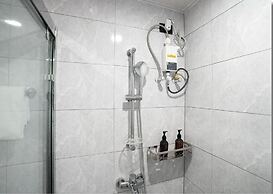 Golden Seagulls Hotel