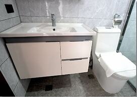 Golden Seagulls Hotel