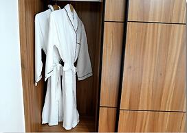 Golden Seagulls Hotel