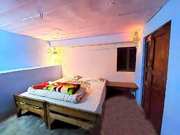 Goroomgo Buransh home stay Rishikesh