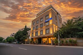 Fabhotel Shree Haree Residency