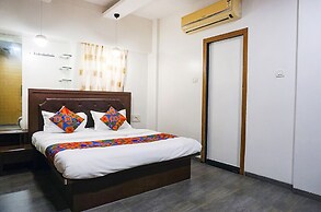 Fabhotel Shree Haree Residency