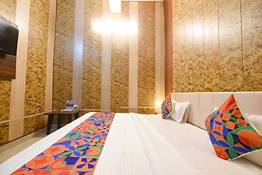 Fabhotel The Grand Palace