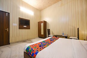 Fabhotel The Grand Palace