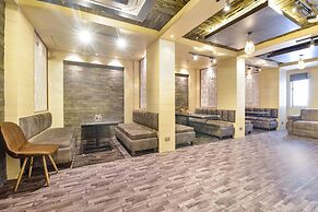 Fabhotel Pearl Square