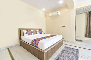 Fabhotel Pearl Square