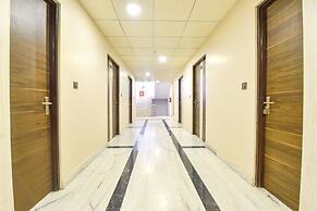 Fabhotel Pearl Square