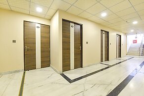 Fabhotel Pearl Square