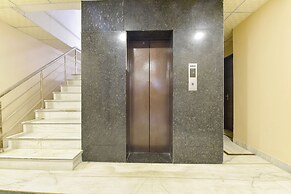 Fabhotel Pearl Square