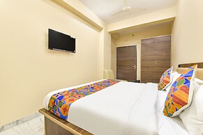 Fabhotel Pearl Square