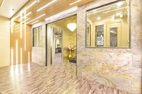 Fabhotel Pearl Square