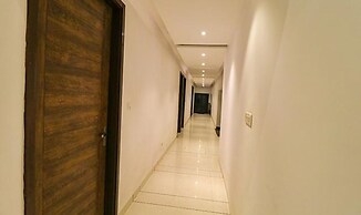 Fabhotel Prime Parisar