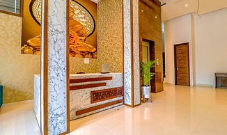 Fabhotel Prime Parisar