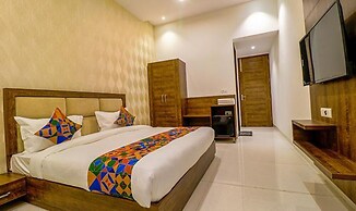 Fabhotel Prime Parisar